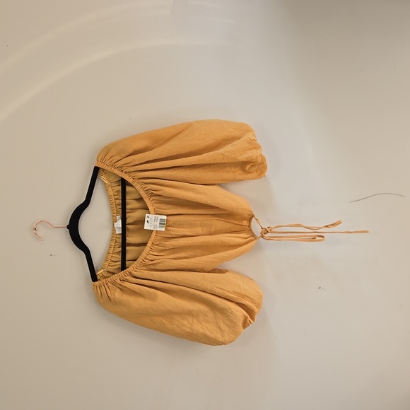 New ASTR the Label crop wrap top- Size Small - Picture 3 of 4